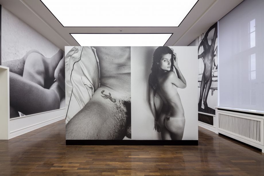Марио Тестино приглашает всех на свою выставку откровенных снимков в Берлине
