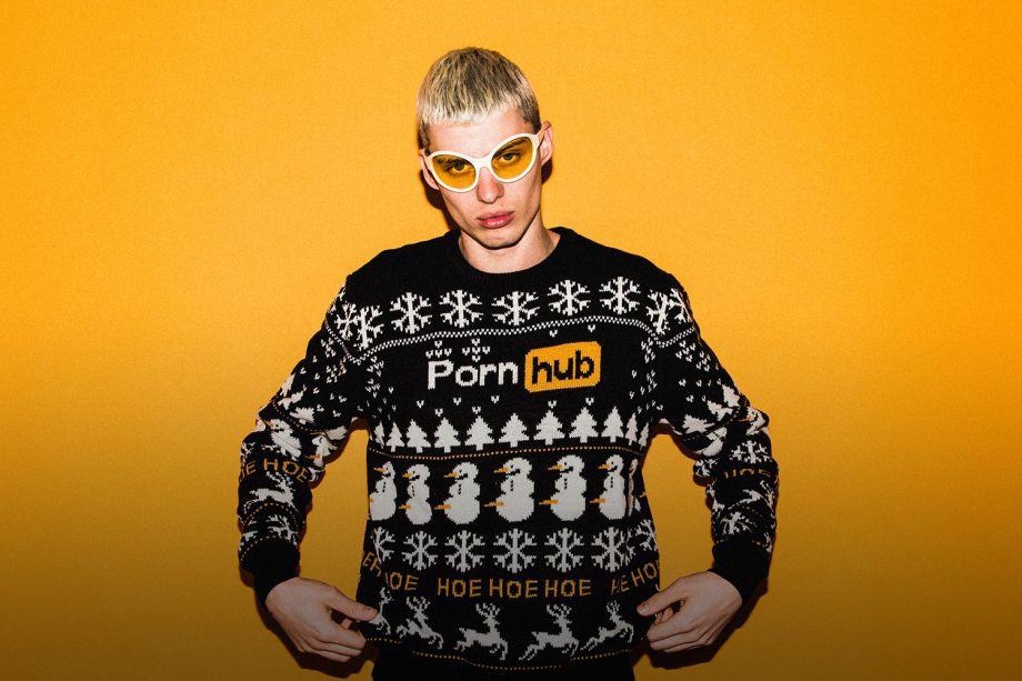 PornHub выпустил коллекцию уродливых свитеров