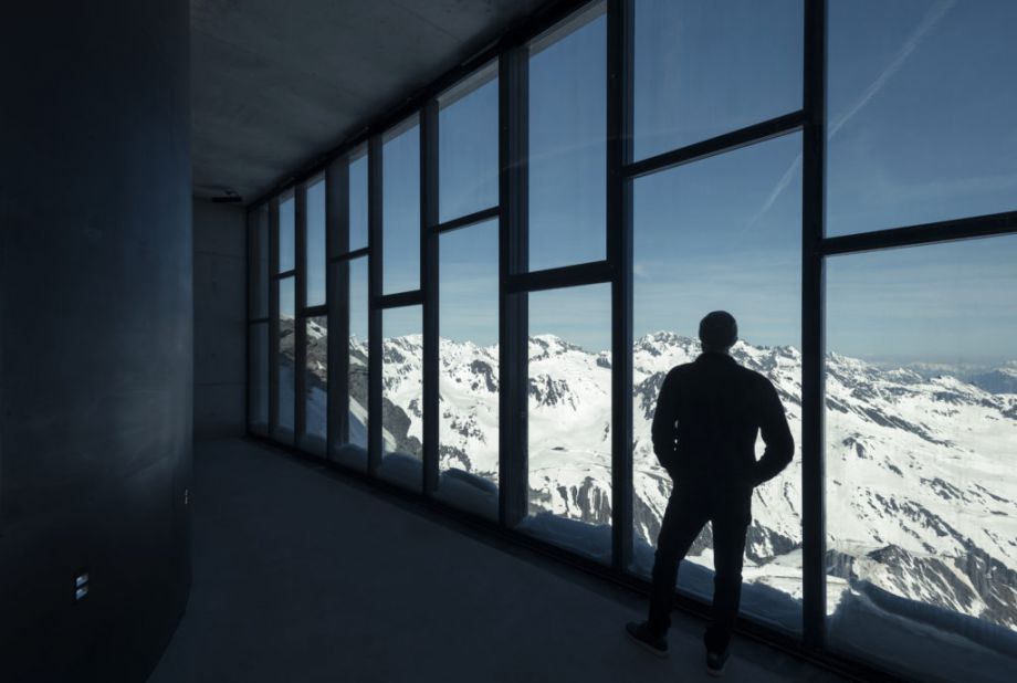 В Альпах откроют музей Джеймса Бонда