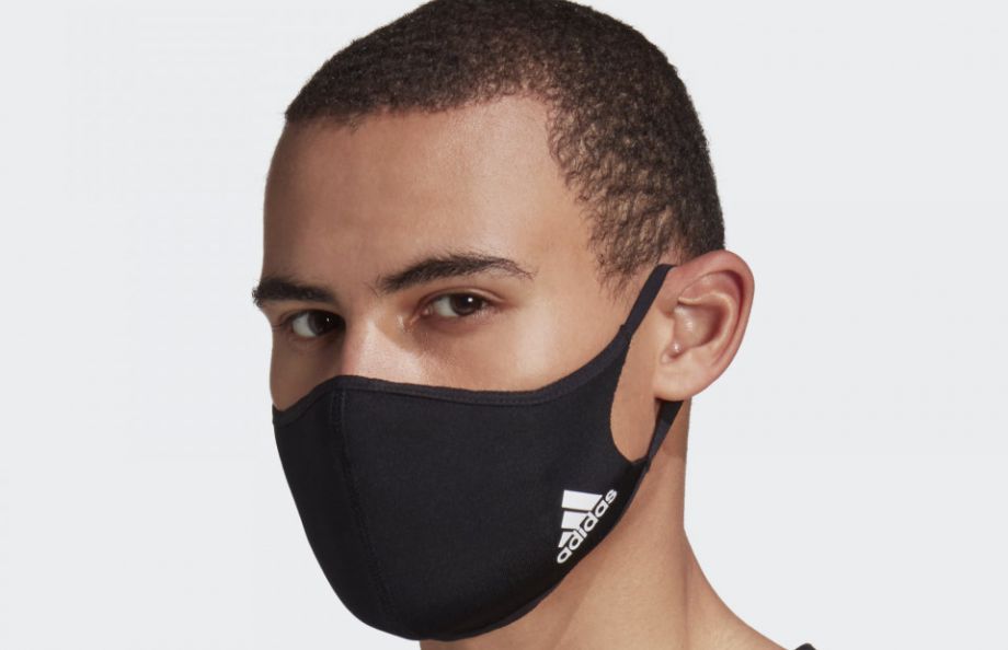 adidas выпустил защитные маски из переработанных материалов