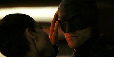 Роберт Паттинсон и Зои Кравиц в новом трейлере «Бэтмена»