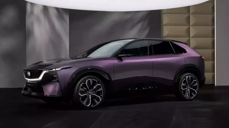 Mazda показала новий кросовер CX-6e