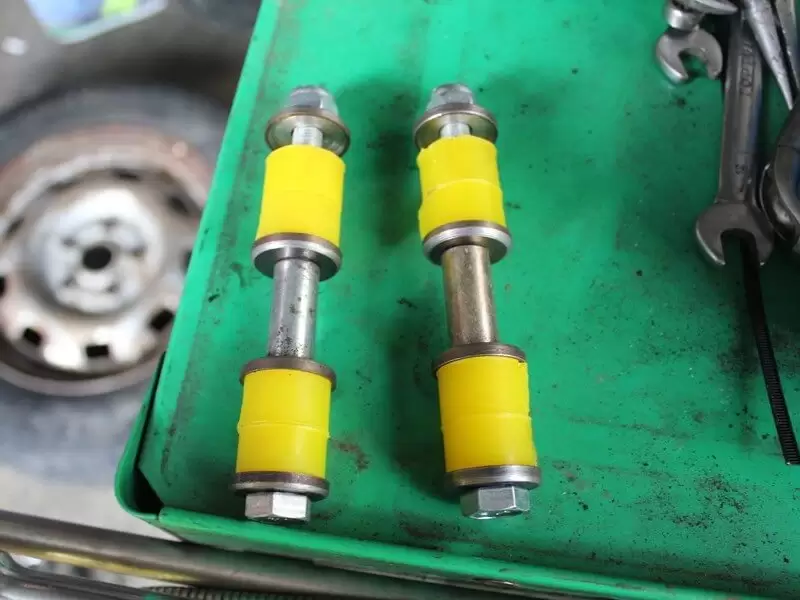 Стойки стабилизатора для автомобиля - признаки износа и как выбрать